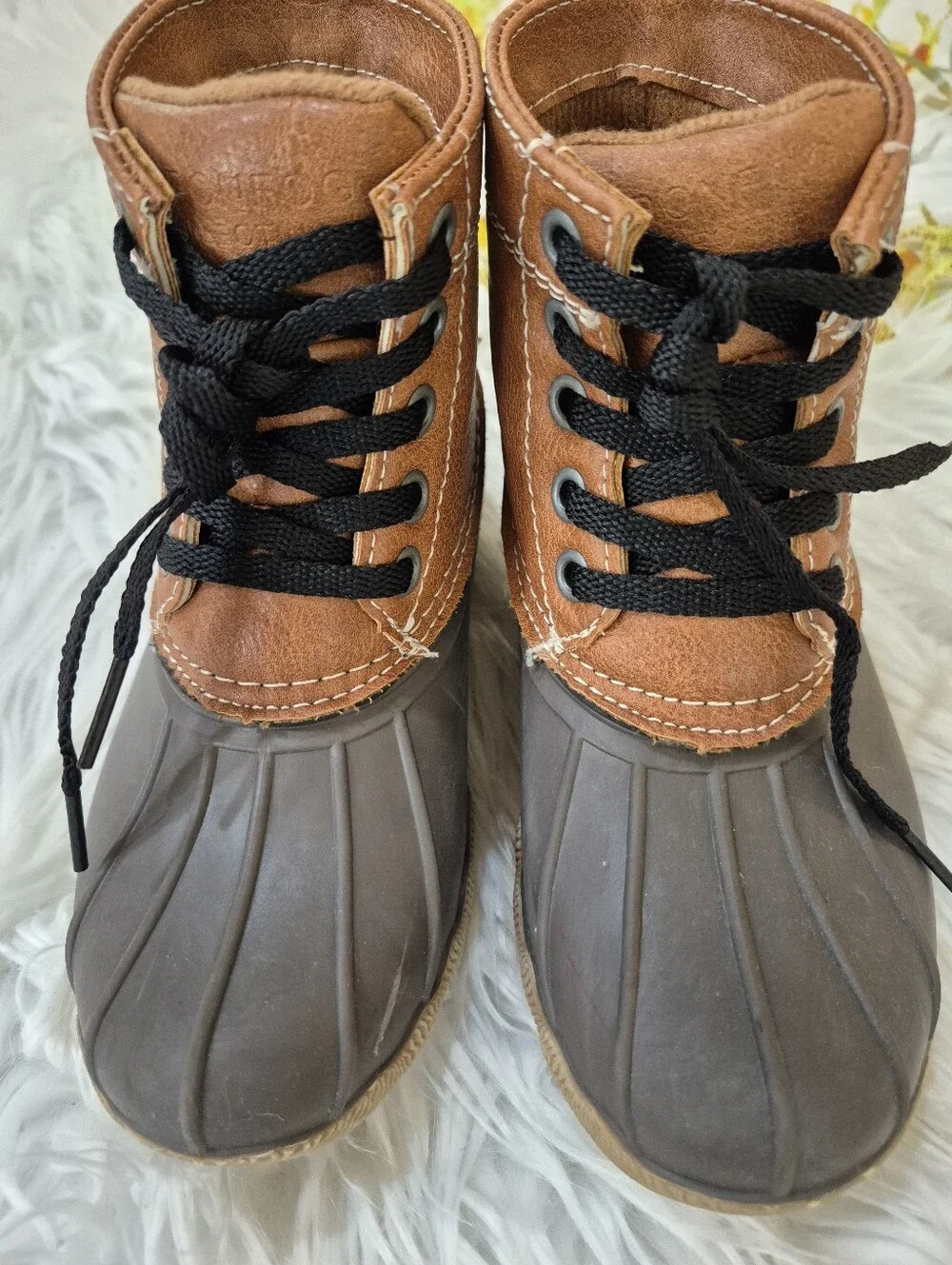 London Fog Kids Two-Tone Brown Duck Boots with Black Laces
